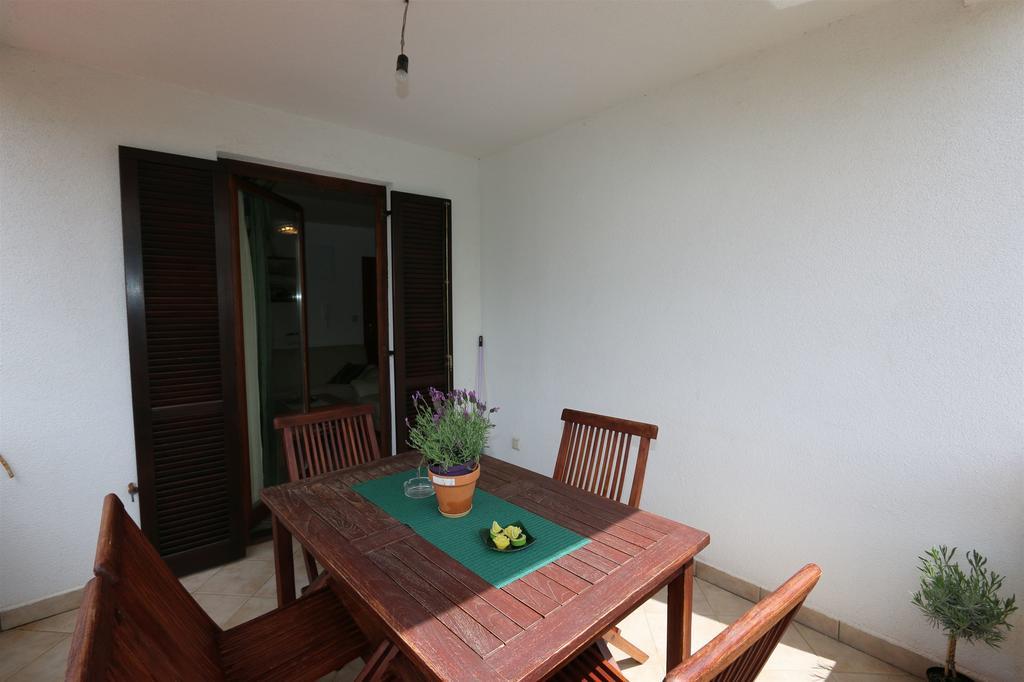 Apartment Bensak Климно Екстериор снимка